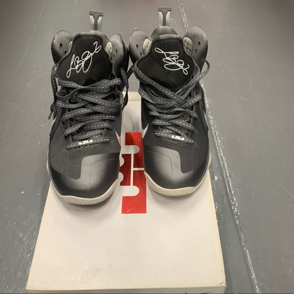 Nike LeBron 9 sneakers